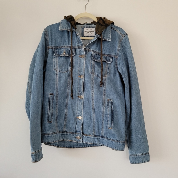 AMERICAN BAZI Denim Button Up Camouflage Pattern Hooded Jean Jacket - Picture 7 of 9